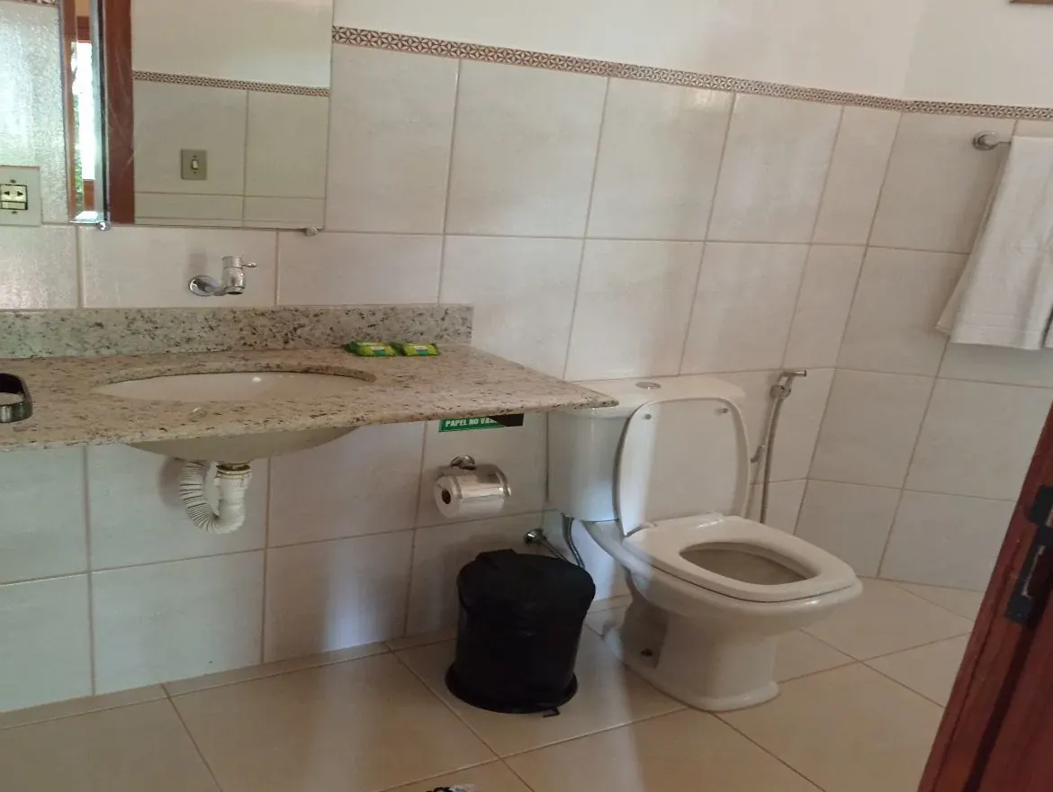 Banheiro privativo de apartamento da Pousada OPICODOCIPO