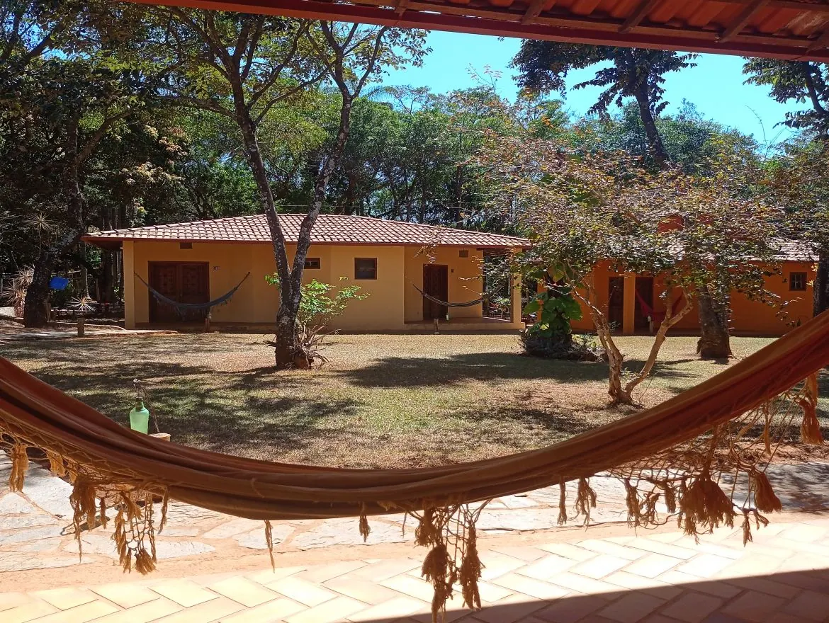 Varanda com rede de apartamento da Pousada OPICODOCIPO